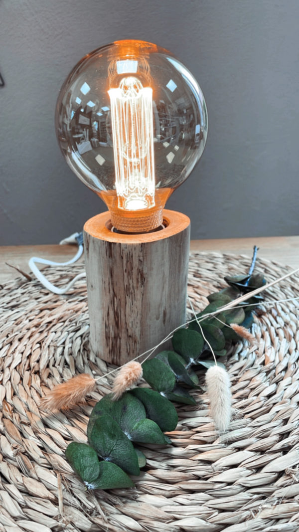 Lampe avec ampoule - pied rond en bois